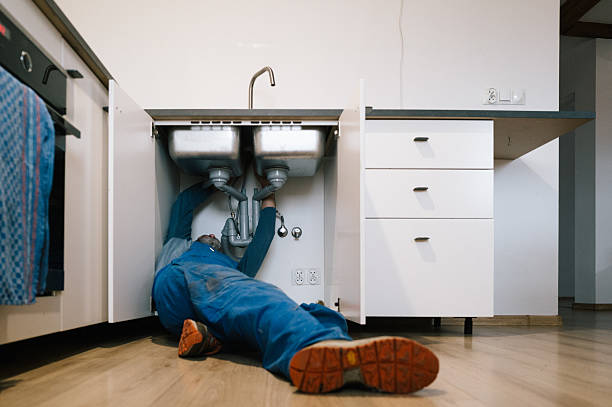 Professional Emergency Plumber technician working in Bethel Park, PA